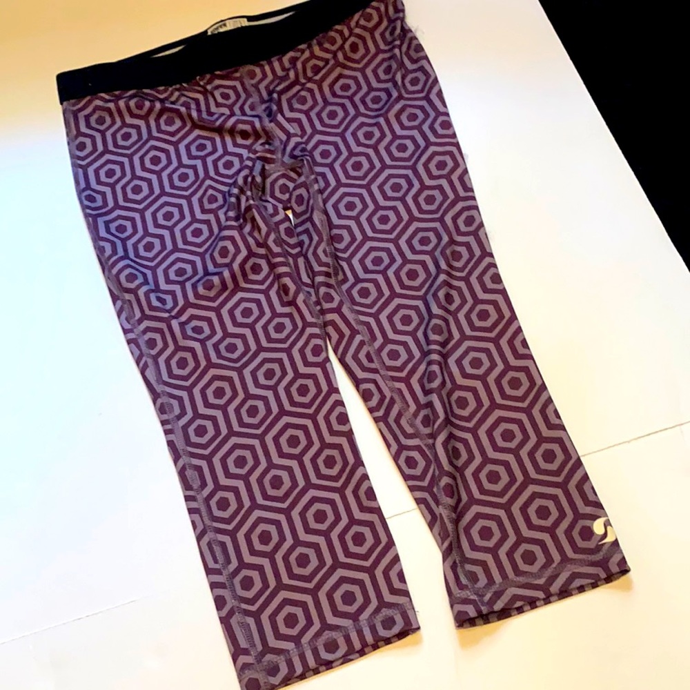 Soffe 3/4 length workout leggings